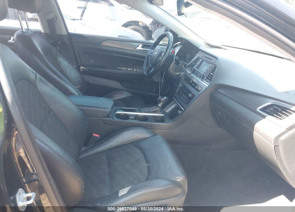 2015 HYUNDAI SONATA SPORT VIN: 5NPE34AF4FH071172