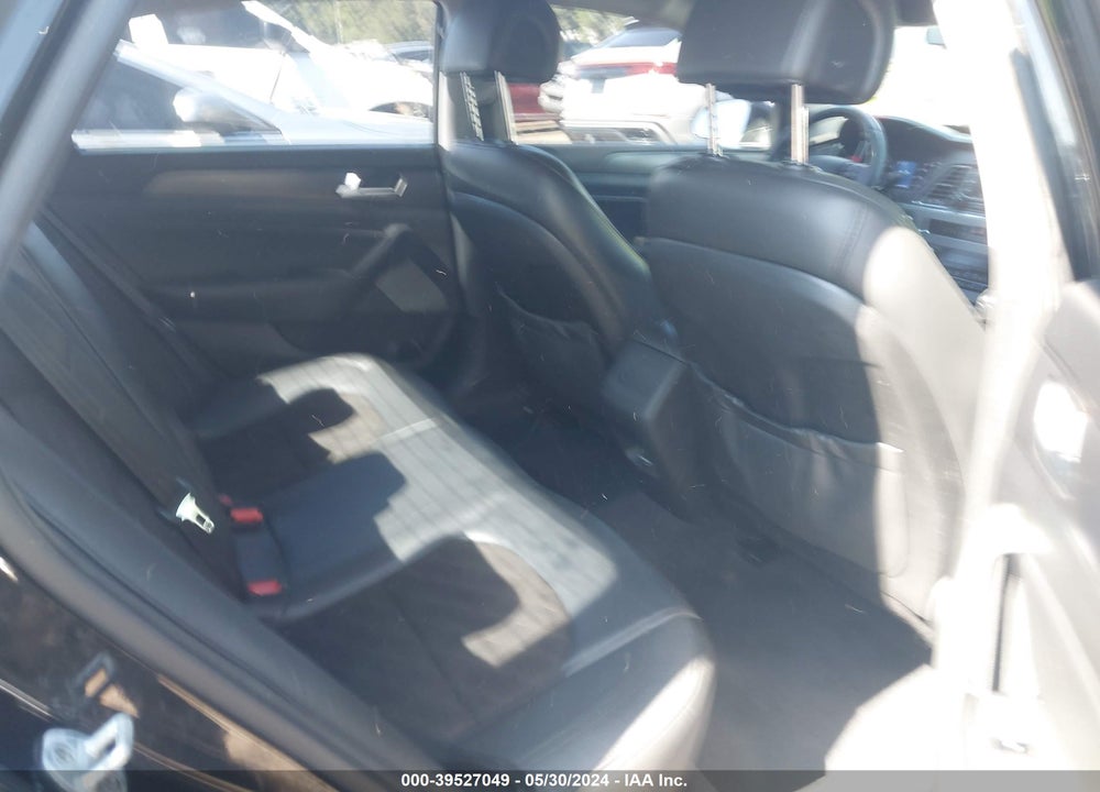 2015 HYUNDAI SONATA SPORT VIN: 5NPE34AF4FH071172