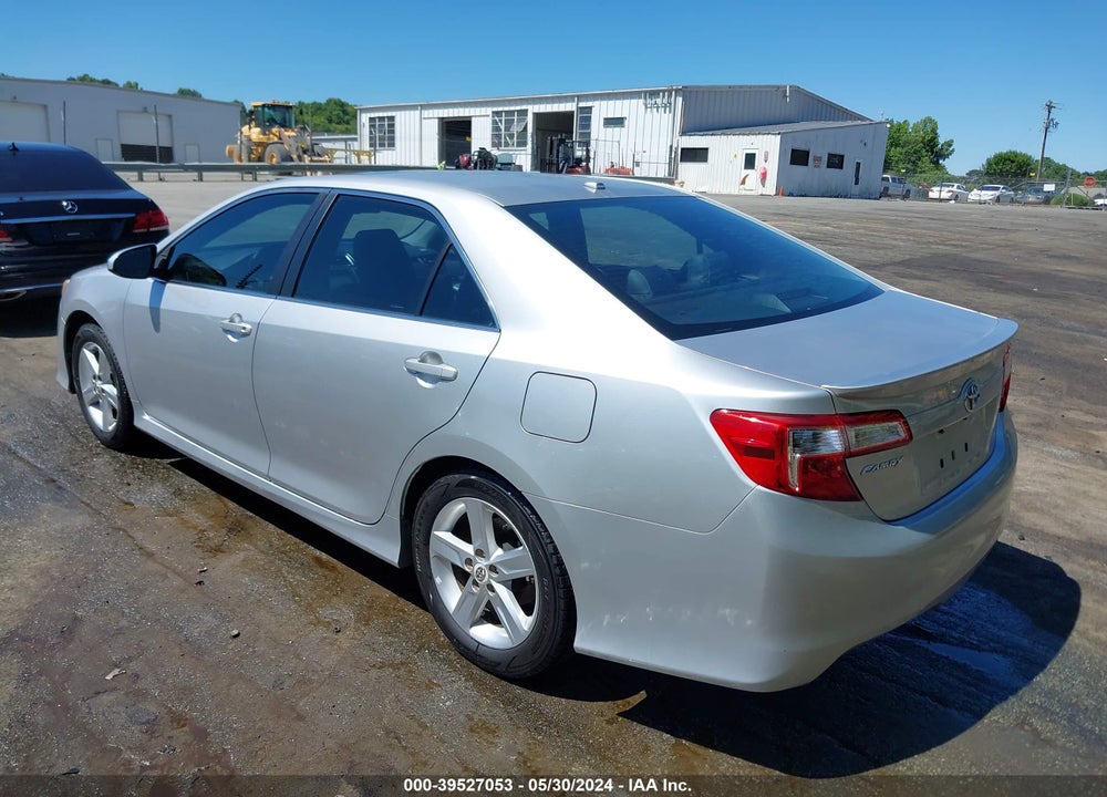 2012 TOYOTA CAMRY SE VIN: 4T1BF1FK3CU042175