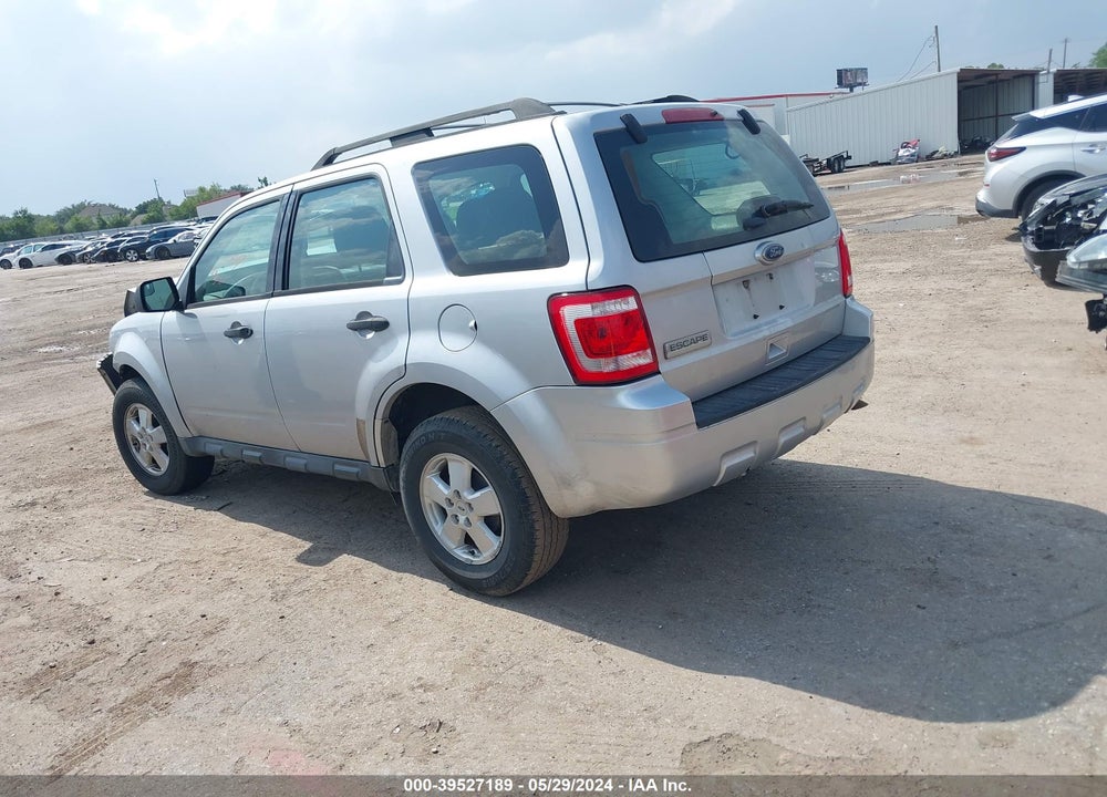 2011 FORD ESCAPE XLS VIN: 1FMCU0C7XBKC62847