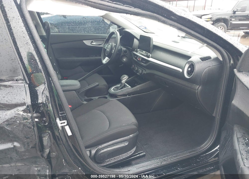 2023 KIA FORTE LXS VIN: 3KPF24AD8PE657191