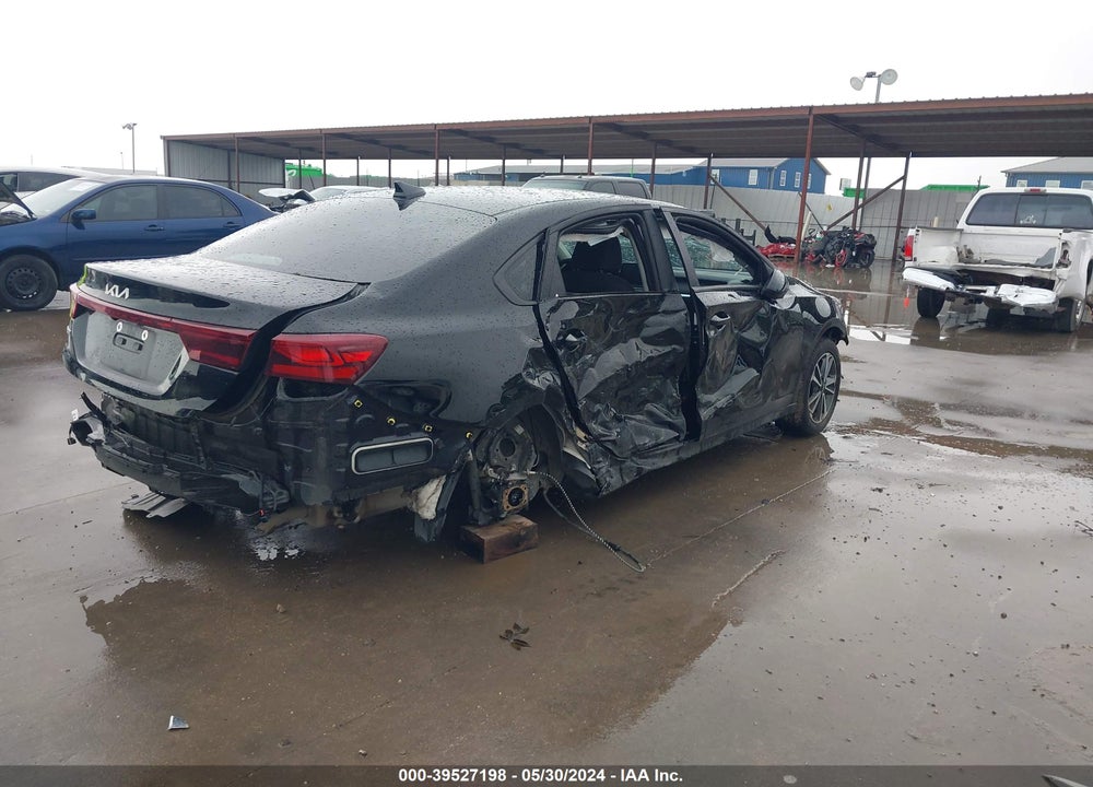 2023 KIA FORTE LXS VIN: 3KPF24AD8PE657191