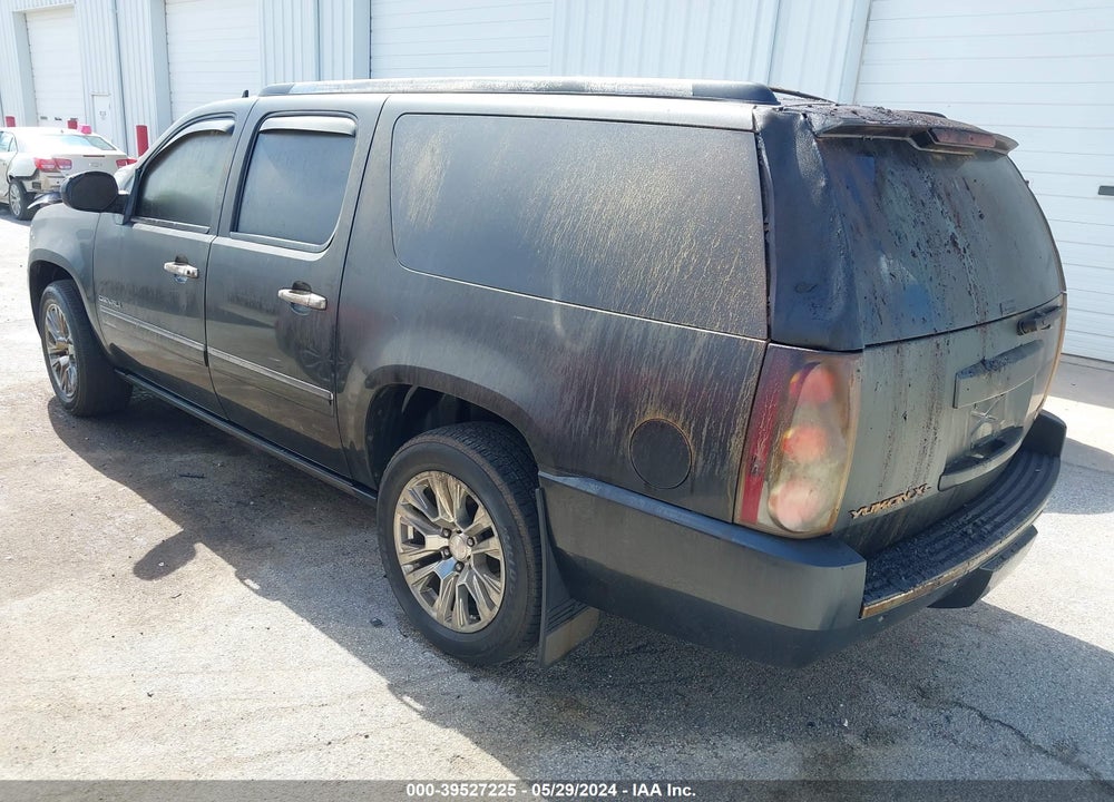 2013 GMC YUKON XL 1500 DENALI VIN: 1GKS2MEF7DR204758