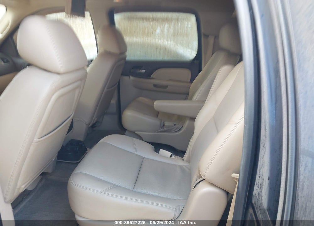 2013 GMC YUKON XL 1500 DENALI VIN: 1GKS2MEF7DR204758