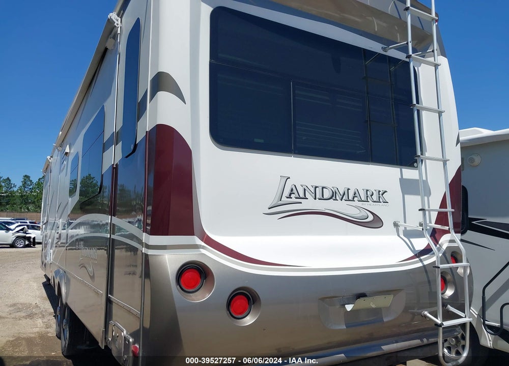 2013 HEARTLAND RUSHMORE VIN: 5SFBG3925DE252858