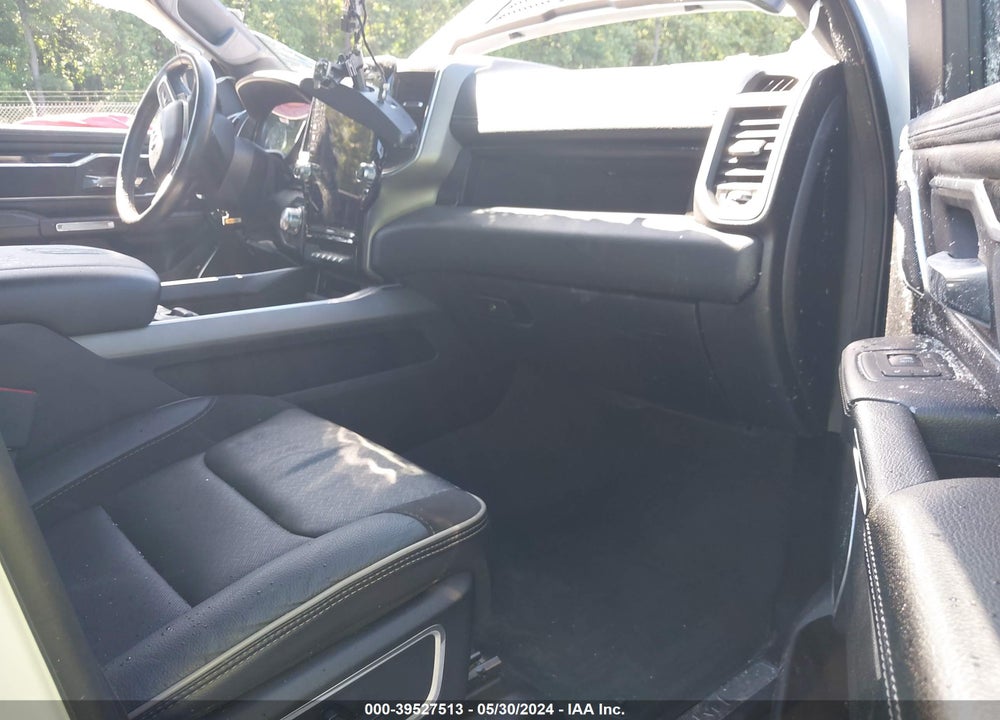 2021 RAM 1500 LAIE  4X4 5'7 BOX VIN: 1C6SRFJT7MN505673