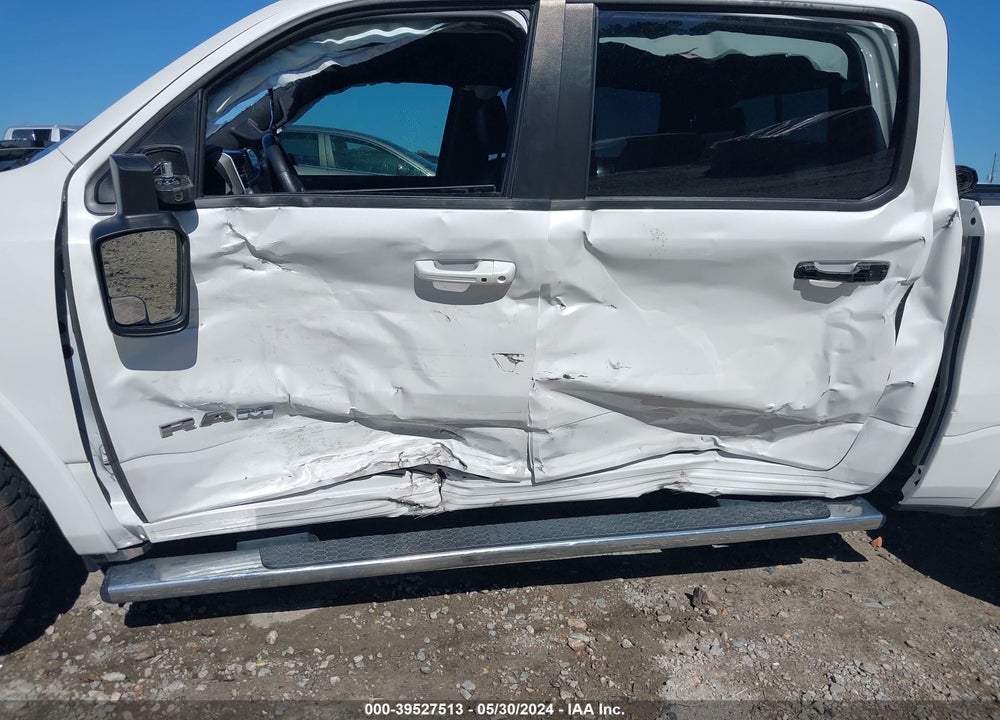 2021 RAM 1500 LAIE  4X4 5'7 BOX VIN: 1C6SRFJT7MN505673