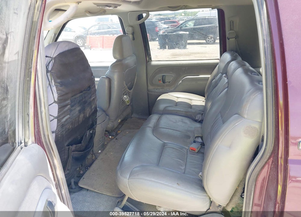 1999 CHEVROLET SUBURBAN 1500 LT VIN: 3GNFK16R6XG179934