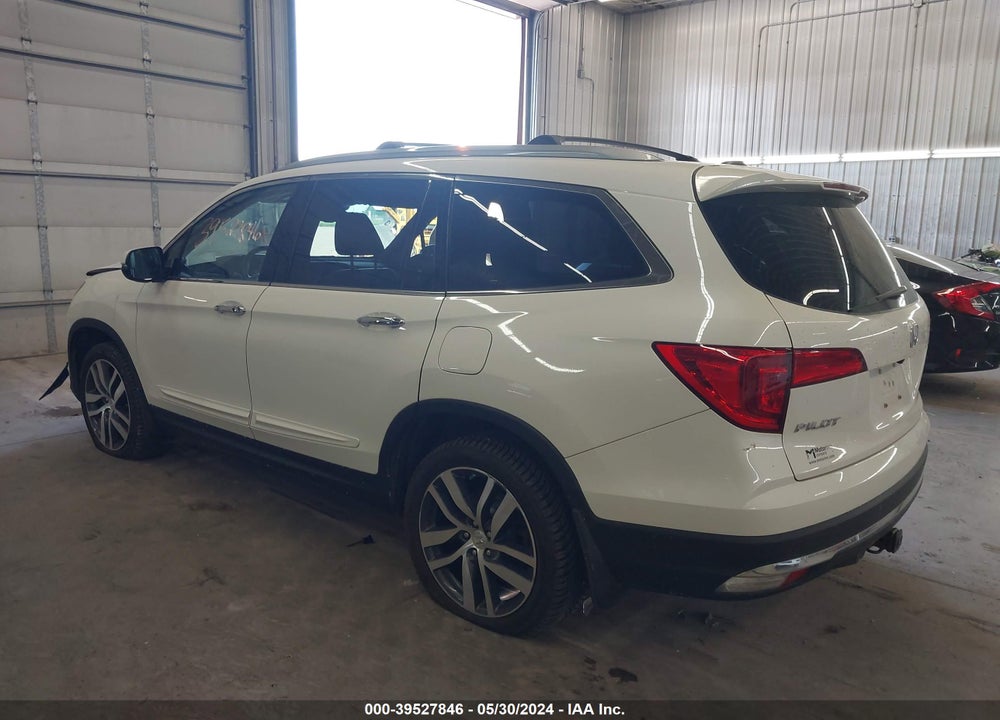 2016 HONDA PILOT TOURING VIN: 5FNYF6H99GB072995