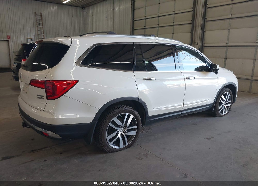 2016 HONDA PILOT TOURING VIN: 5FNYF6H99GB072995