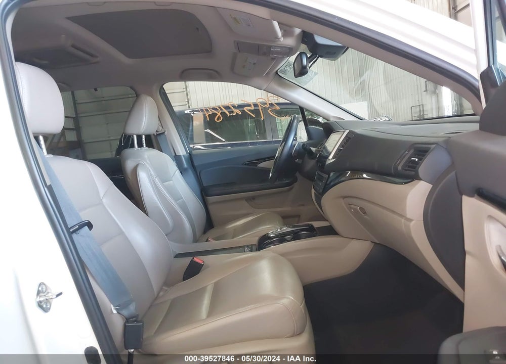 2016 HONDA PILOT TOURING VIN: 5FNYF6H99GB072995