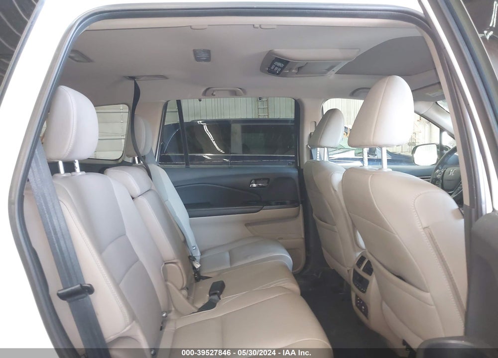 2016 HONDA PILOT TOURING VIN: 5FNYF6H99GB072995