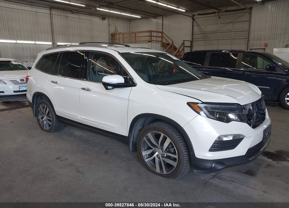 2016 HONDA PILOT TOURING VIN: 5FNYF6H99GB072995