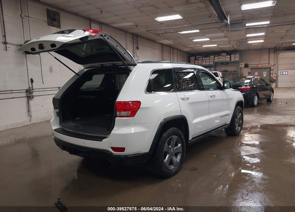2013 JEEP GRAND CHEROKEE LAREDO TRAILHAWK VIN: 1C4RJFATXDC590583