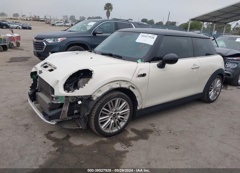 2015 MINI HARDTOP COOPER S VIN: WMWXP7C58F2A33237