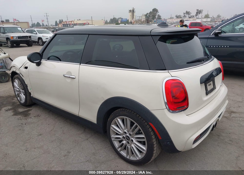 2015 MINI HARDTOP COOPER S VIN: WMWXP7C58F2A33237