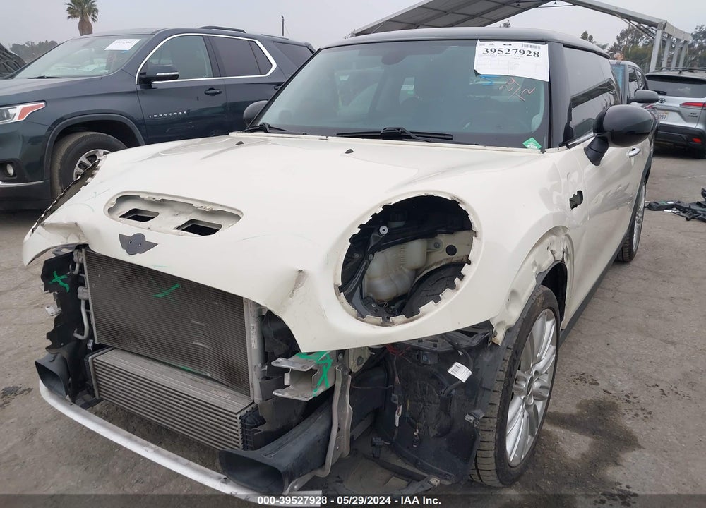 2015 MINI HARDTOP COOPER S VIN: WMWXP7C58F2A33237
