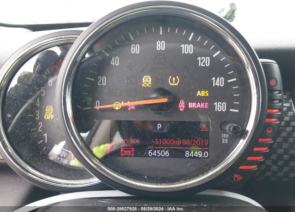 2015 MINI HARDTOP COOPER S VIN: WMWXP7C58F2A33237