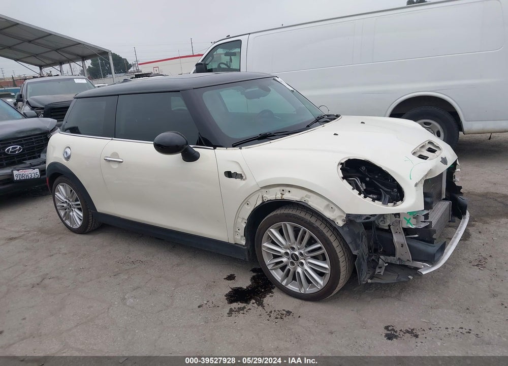 2015 MINI HARDTOP COOPER S VIN: WMWXP7C58F2A33237