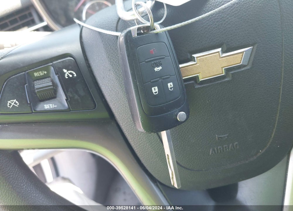 2015 CHEVROLET MALIBU LS VIN: 1G11B5SL3FF184268