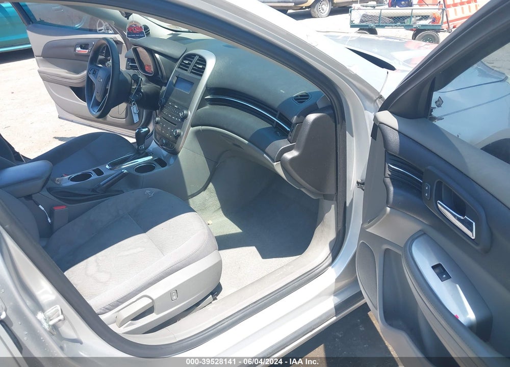 2015 CHEVROLET MALIBU LS VIN: 1G11B5SL3FF184268