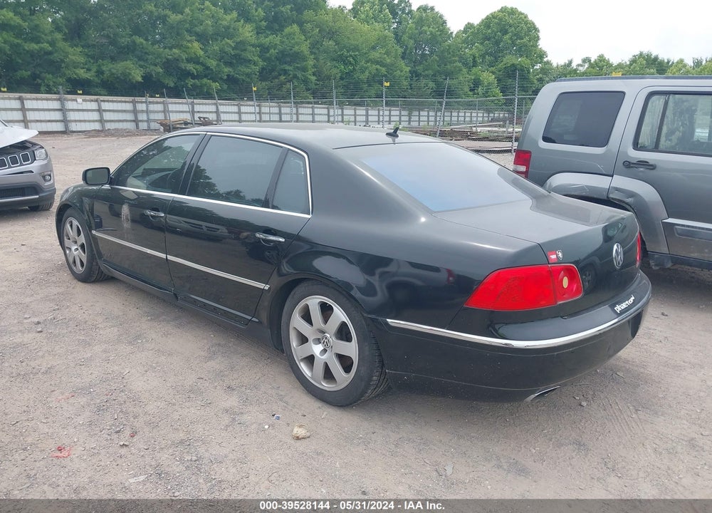 2004 VOLKSWAGEN PHAETON V8 VIN: WVWAF63D948010778