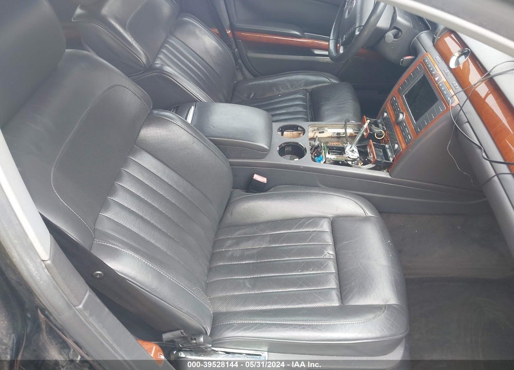 2004 VOLKSWAGEN PHAETON V8 VIN: WVWAF63D948010778