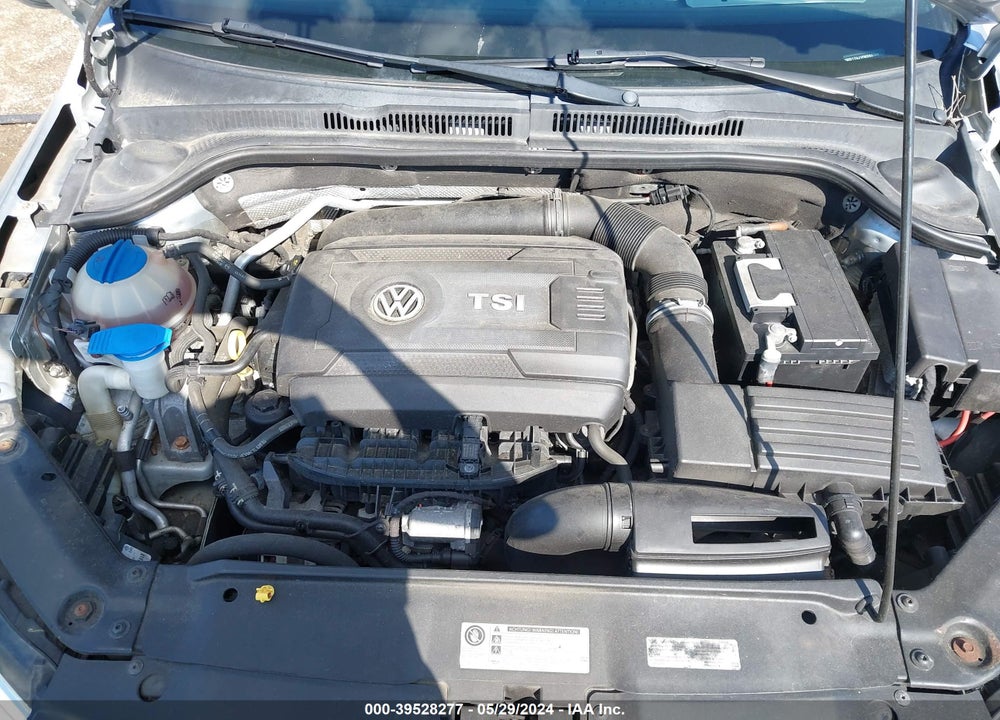 2015 VOLKSWAGEN JETTA 1.8T SE VIN: 3VWD17AJ1FM263146