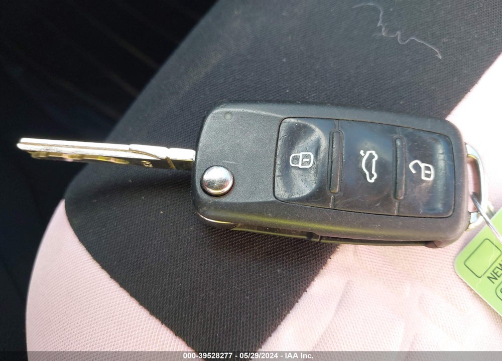2015 VOLKSWAGEN JETTA 1.8T SE VIN: 3VWD17AJ1FM263146