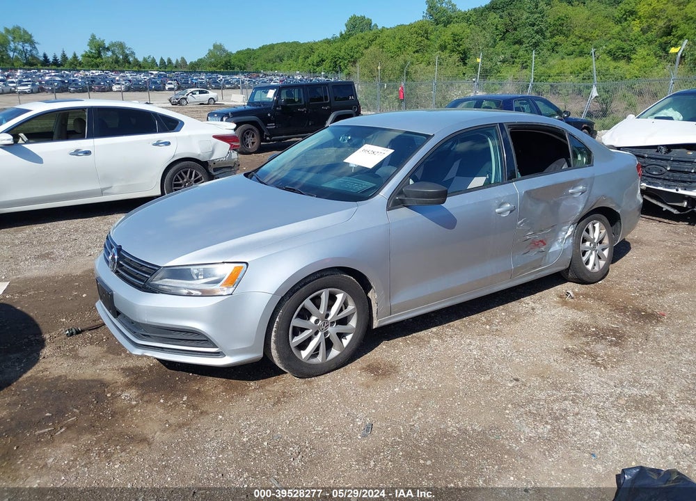 2015 VOLKSWAGEN JETTA 1.8T SE VIN: 3VWD17AJ1FM263146