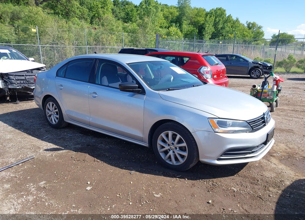 2015 VOLKSWAGEN JETTA 1.8T SE VIN: 3VWD17AJ1FM263146