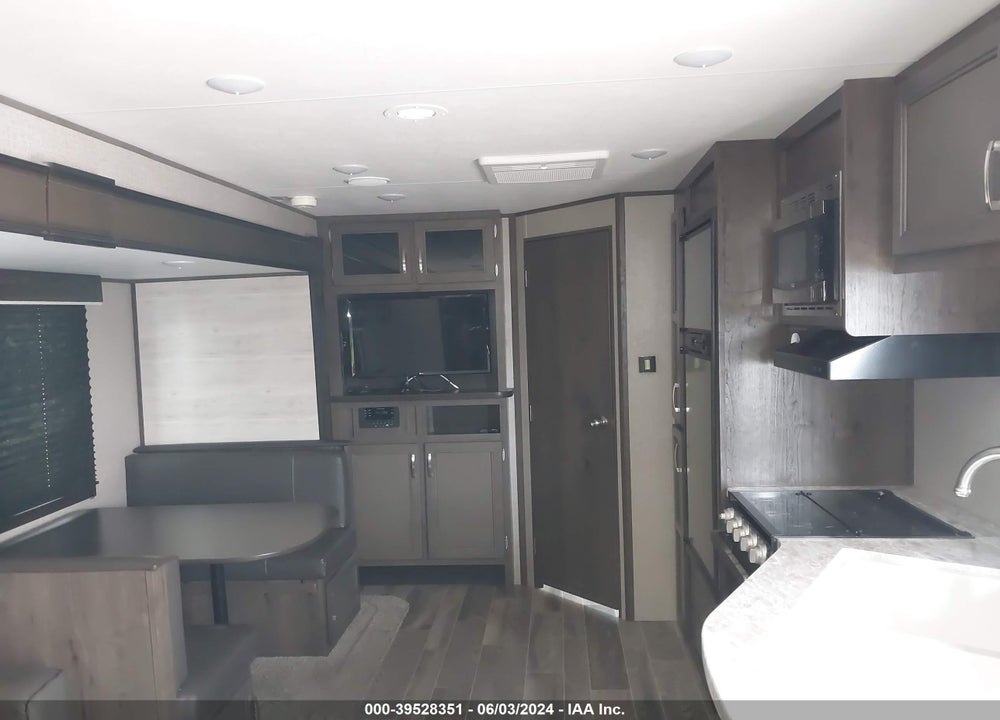 2021 JAYCO JAY FLIGHT SLX 8 265 VIN: 1UJBJ0BP0M17Y0369