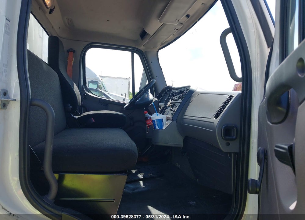 2017 FREIGHTLINER M2 106 VIN: 1FVACWDT6HHHX3403