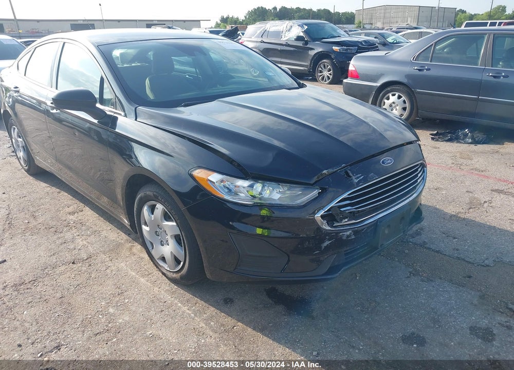 2019 FORD FUSION S VIN: 3FA6P0G74KR132311