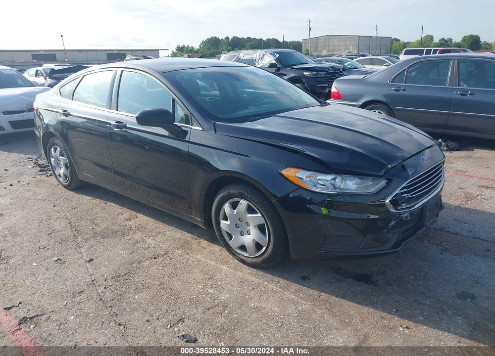 2019 FORD FUSION S VIN: 3FA6P0G74KR132311