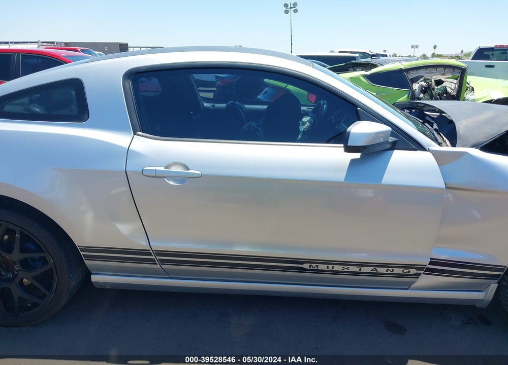 2014 FORD MUSTANG VIN: 1ZVBP8AM3E5265121