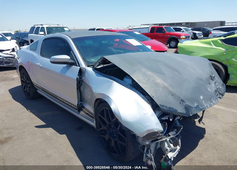 2014 FORD MUSTANG VIN: 1ZVBP8AM3E5265121
