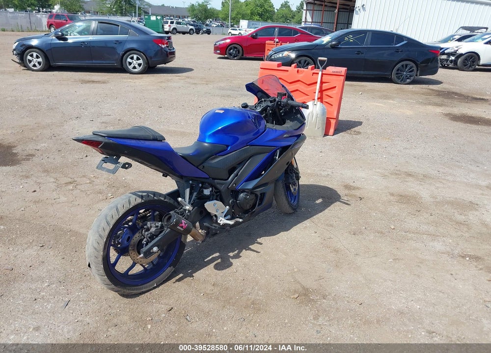 2022 YAMAHA YZFR3 A VIN: MH3RH18Y3NK008509
