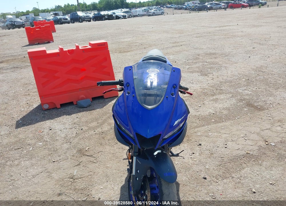 2022 YAMAHA YZFR3 A VIN: MH3RH18Y3NK008509