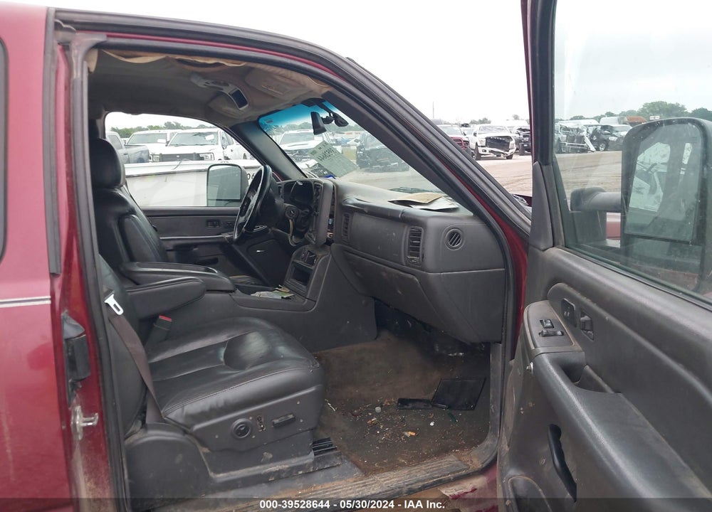 2005 CHEVROLET SILVERADO 2500HD LT VIN: 1GCHK29U15E153303