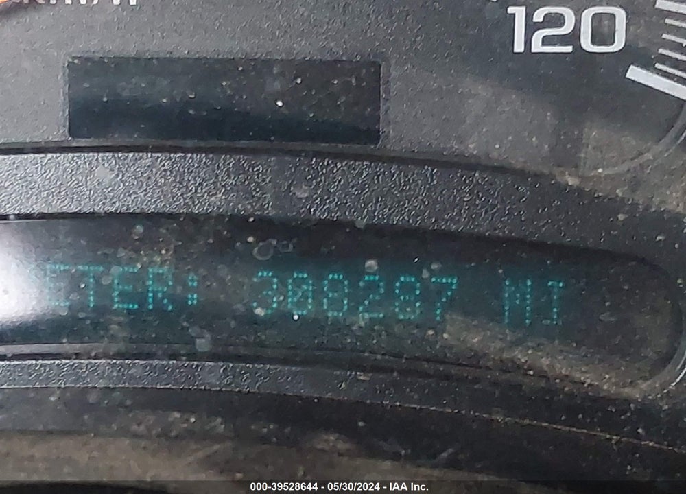 2005 CHEVROLET SILVERADO 2500HD LT VIN: 1GCHK29U15E153303