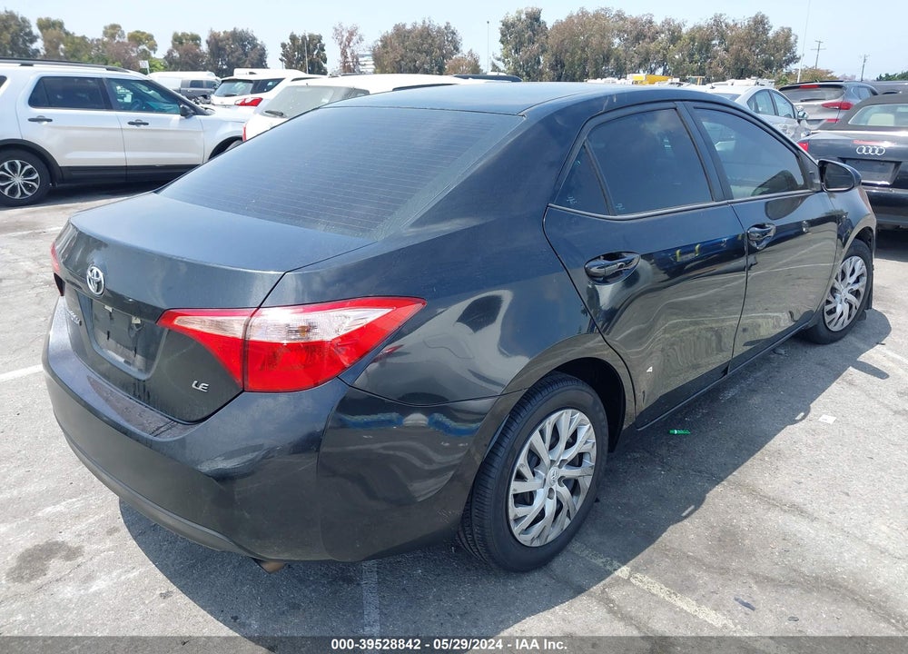 2018 TOYOTA COROLLA LE VIN: 5YFBURHE4JP783039