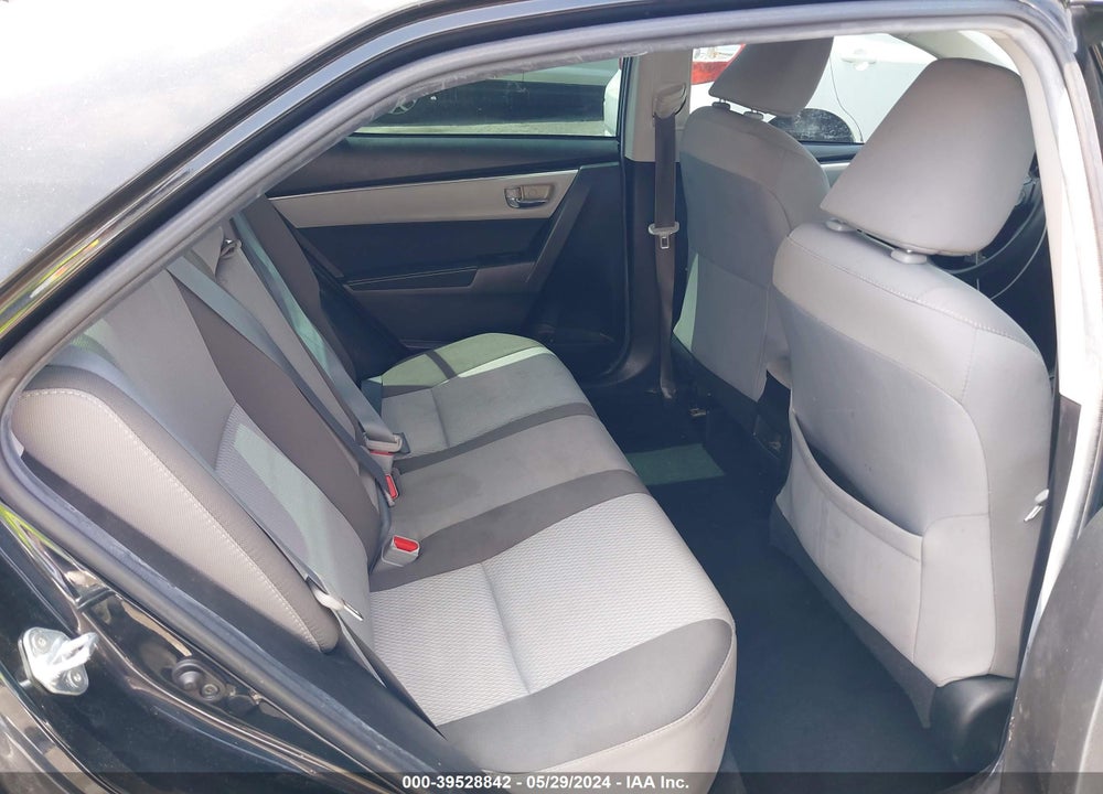 2018 TOYOTA COROLLA LE VIN: 5YFBURHE4JP783039