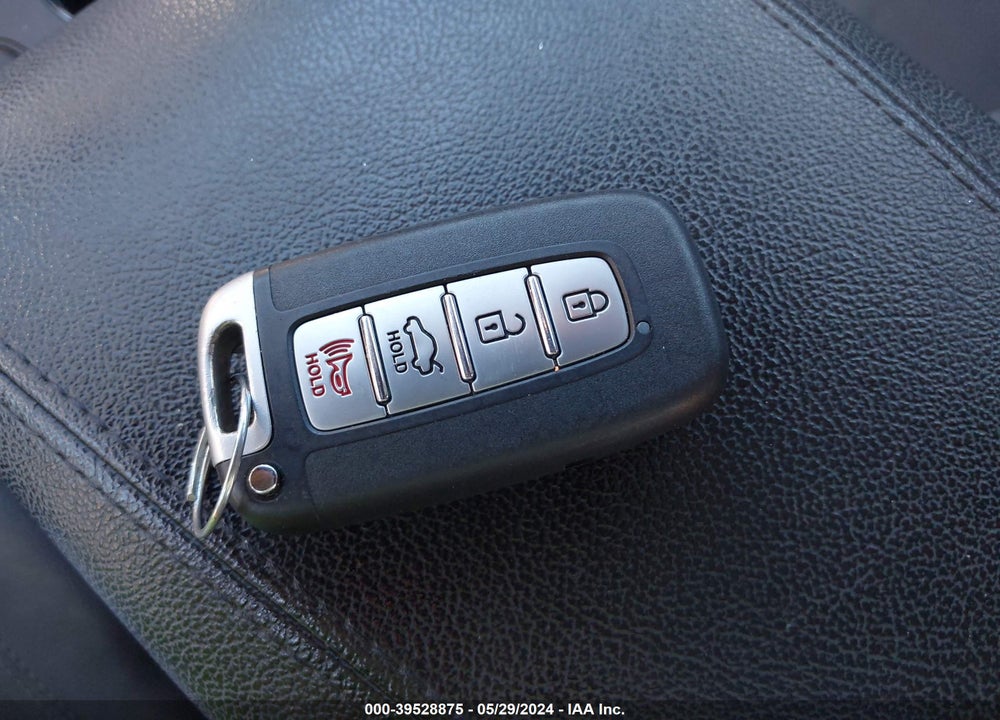 2013 HYUNDAI SONATA HYBRID LIMITED VIN: KMHEC4A44DA067606