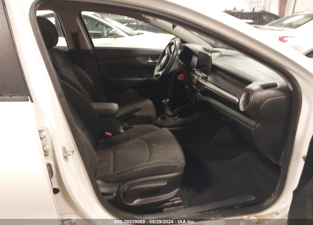 2019 KIA FORTE FE VIN: 3KPF24ADXKE100257