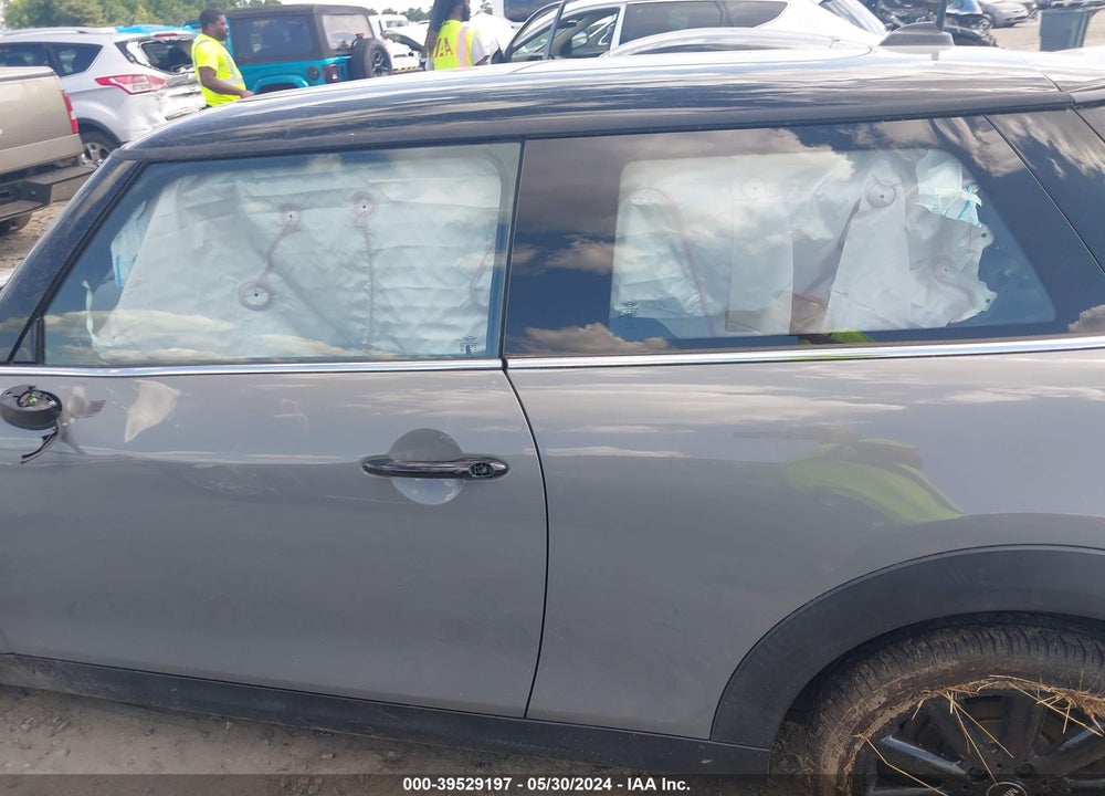 2020 MINI HARDTOP COOPER S VIN: WMWXR5C0XL2M18455