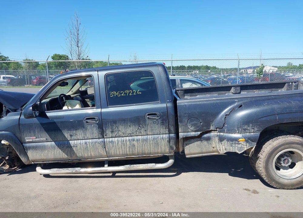 2004 GMC SIERRA 3500 SLT VIN: 1GTJK33284F230000