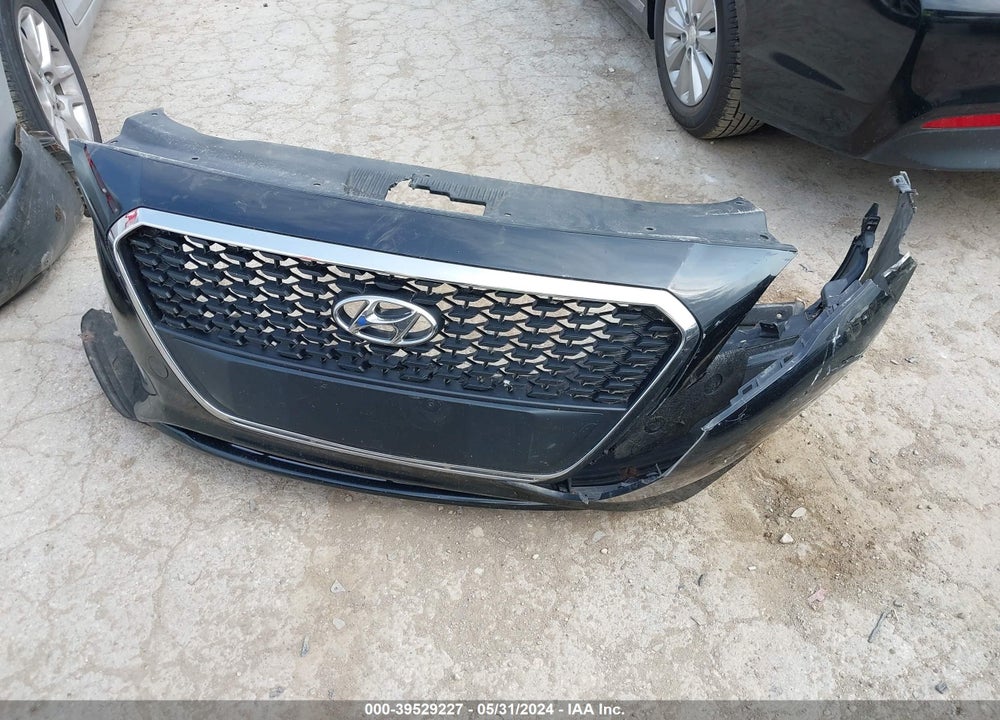 2017 HYUNDAI SONATA HYBRID SE VIN: KMHE24L13HA044328