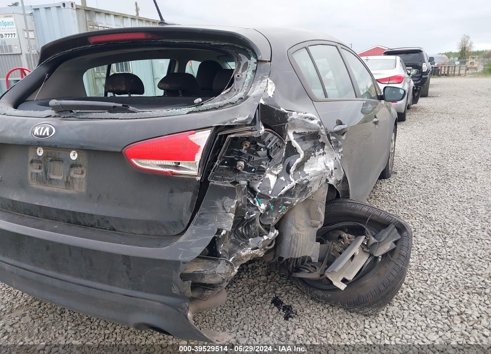 2018 KIA FORTE LX VIN: KNAFK5A83J5773858