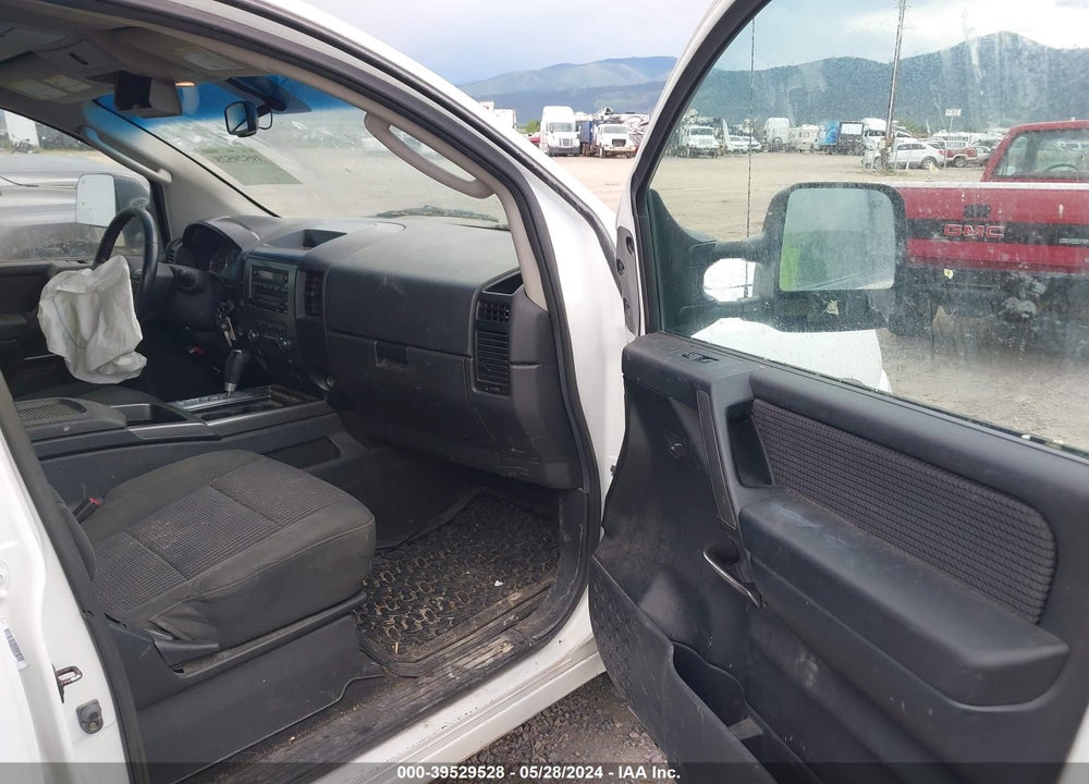 2011 NISSAN TITAN SL VIN: 1N6AA0EC9BN311899